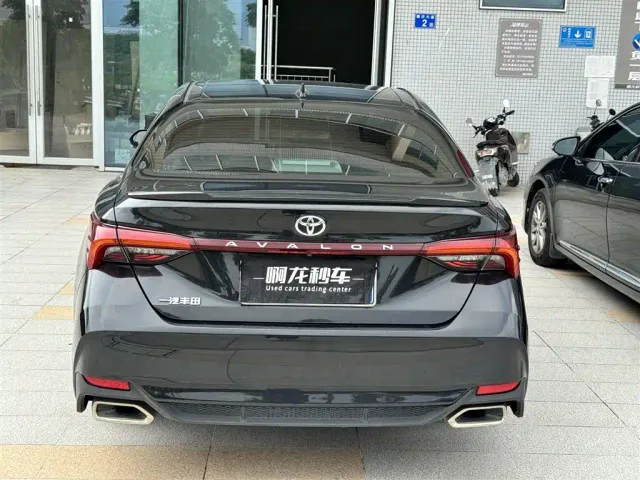 Toyota Avalon 2022 2.0L Luxury Edition — Фото автомобиля 8