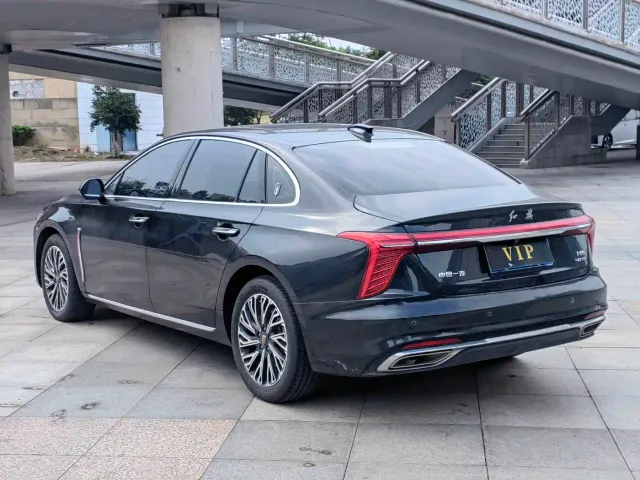 Hongqi H5 — Фото автомобиля 6