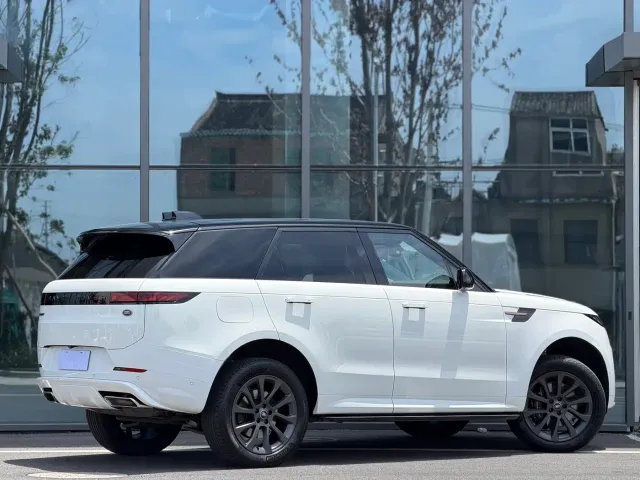Land Rover Range Rover Sport — Фото автомобиля 5