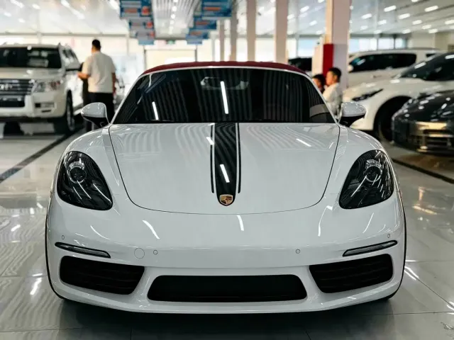 Porsche 718 — Фото автомобиля 2
