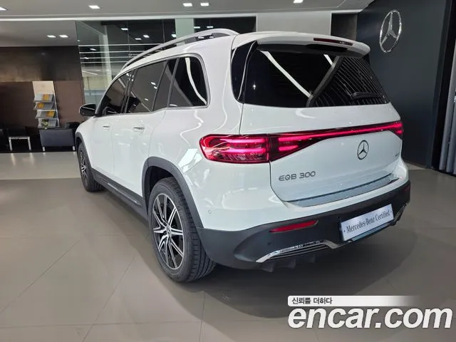 Mercedes-Benz EQB X243 — Фото автомобиля 2