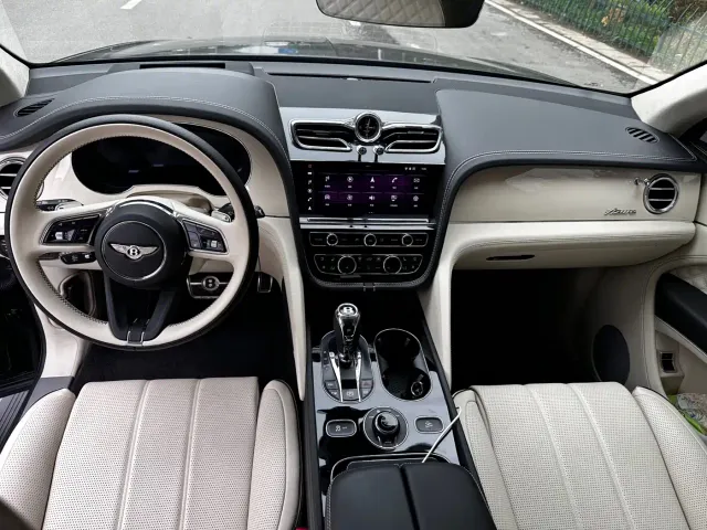 Bentley Bentayga Hybrid — Фото автомобиля 7