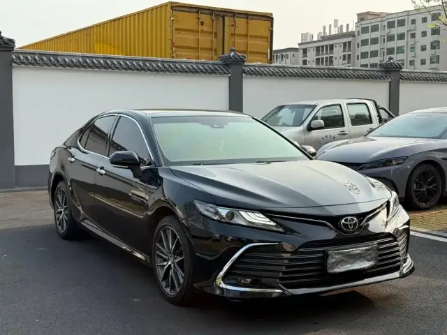 Toyota Camry — Фото автомобиля 3