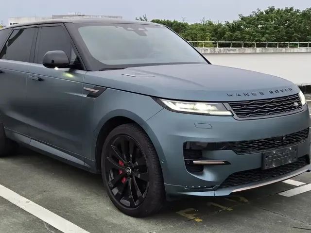 Land Rover Range Rover Sport — Фото автомобиля 2