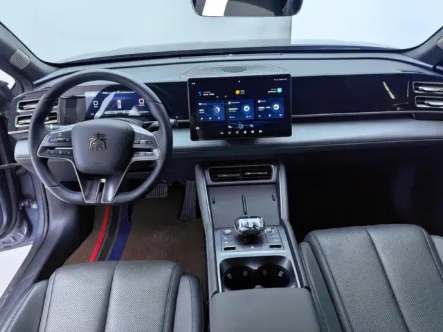 BYD Qin L — Фото автомобиля 12