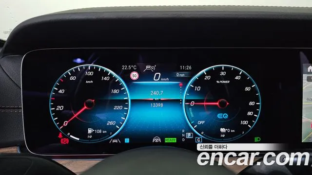 Mercedes-Benz E-Class — Фото автомобиля 8