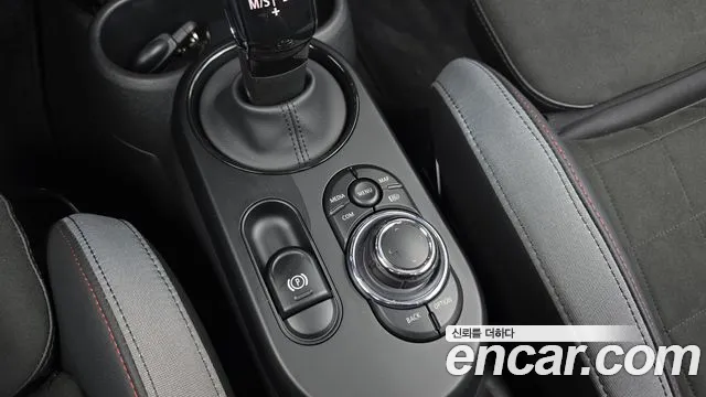 MINI Cooper Convertible — Фото автомобиля 12