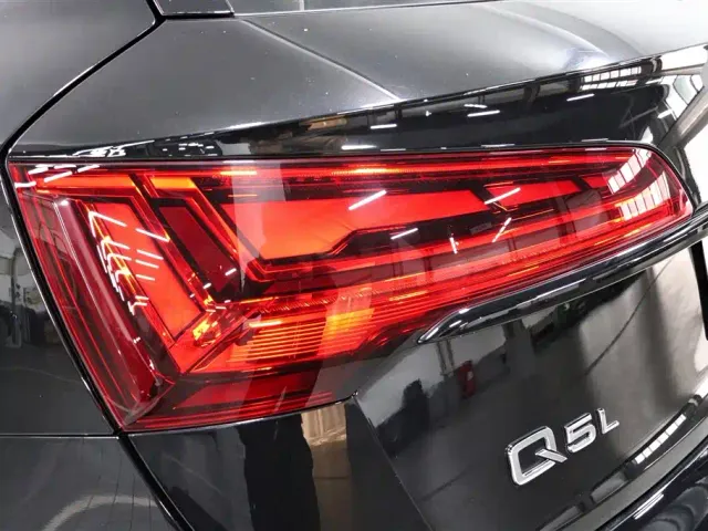 Audi Q5L — Фото автомобиля 15