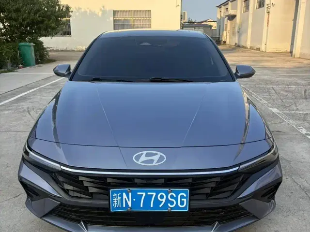 Hyundai Elantra — Фото автомобиля 2