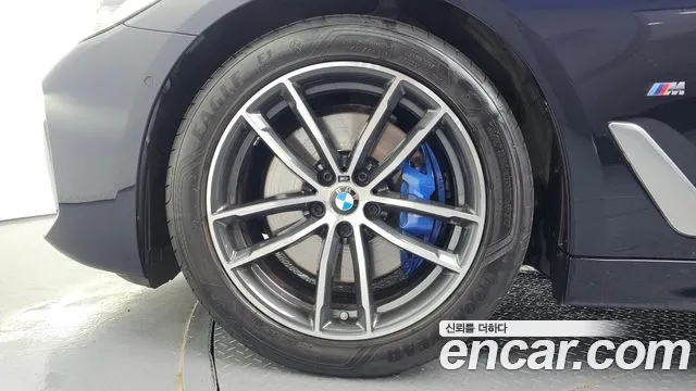 BMW 5-Series — Фото автомобиля 5