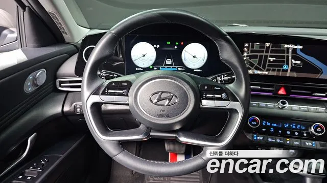 Hyundai Avante CN7 — Фото автомобиля 12
