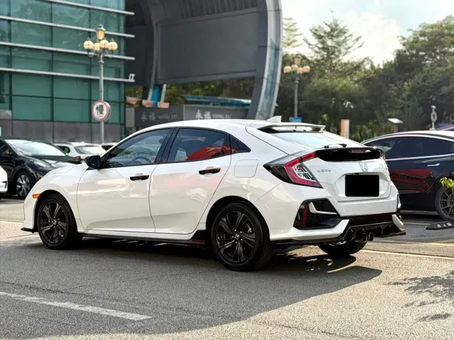 Honda Civic — Фото автомобиля 10