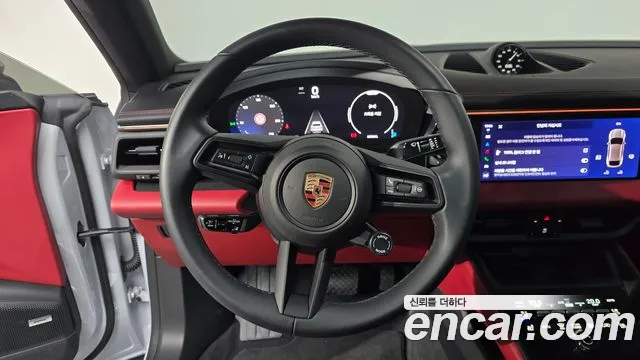 Porsche Macan Electric — Фото автомобиля 13