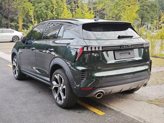Lynk & Co 06 — Фото автомобиля 4