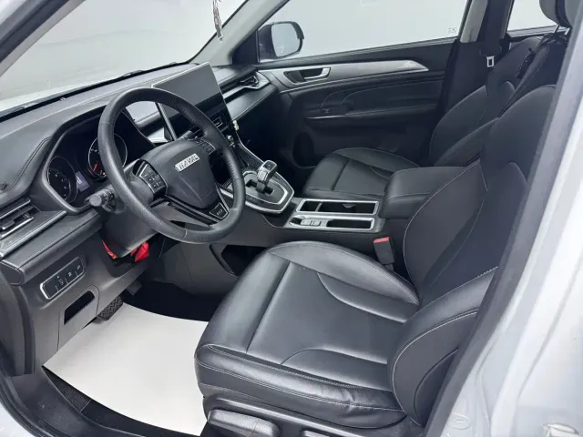 Haval M6 — Фото автомобиля 10