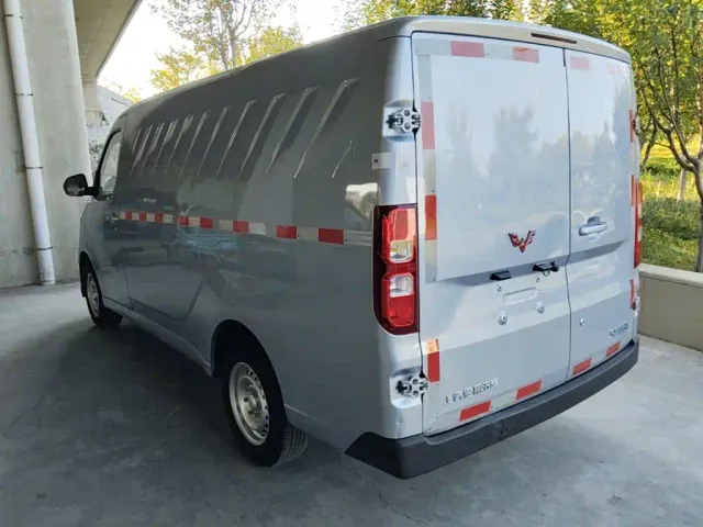 Wuling Yangguang — Фото автомобиля 4