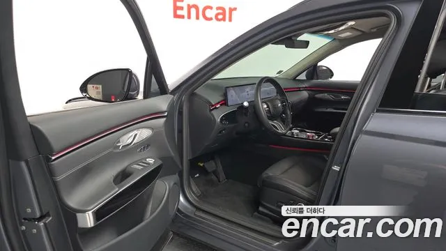 Genesis GV70 2.5T Бензин 2WD — Фото автомобиля 9