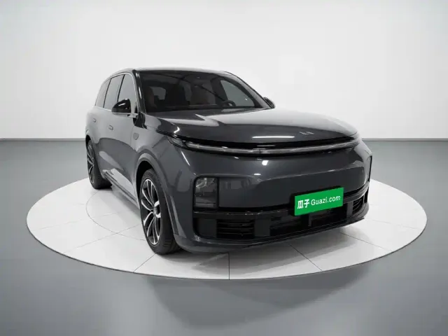 Li Auto L8 — Фото автомобиля 3