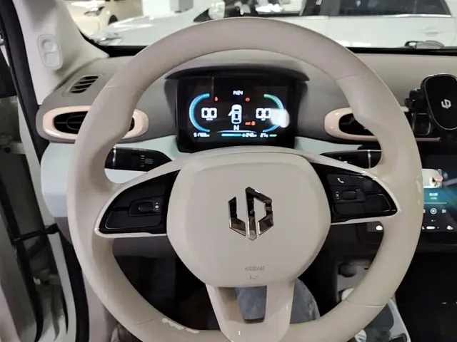 Leapmotor T03 — Фото автомобиля 10
