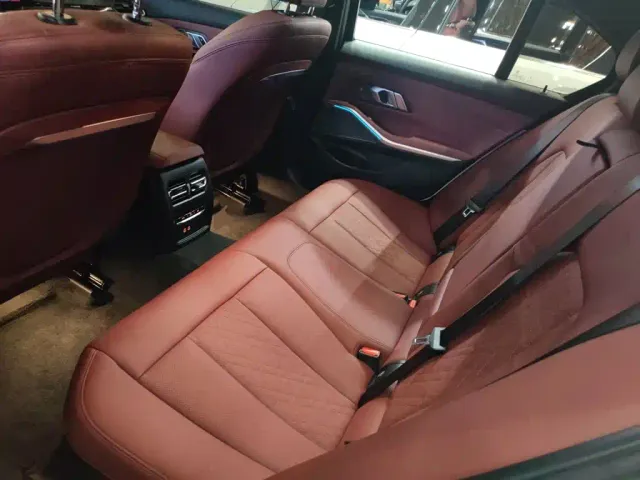 BMW 3 Series — Фото автомобиля 16