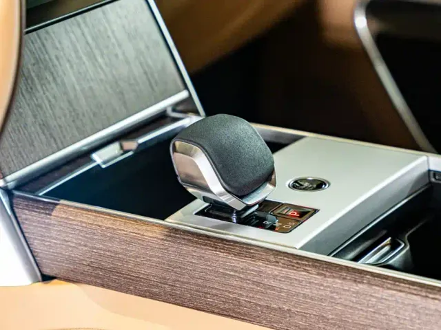 Land Rover Range Rover — Фото автомобиля 16