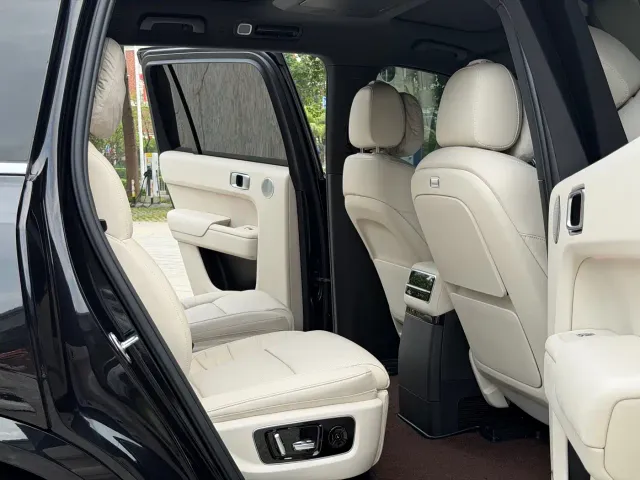 Li Auto L9 — Фото автомобиля 7