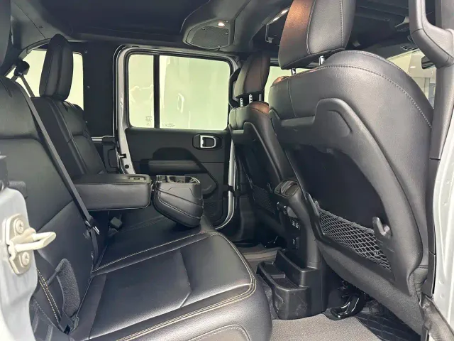 Jeep Wrangler — Фото автомобиля 8