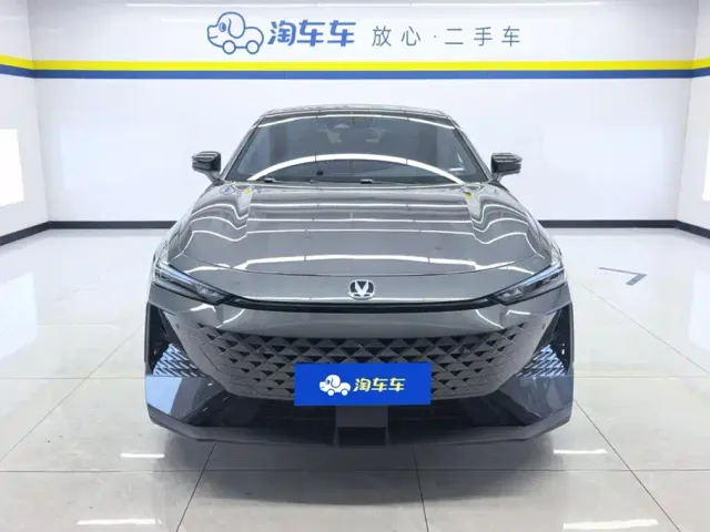 Changan UNI-V — Фото автомобиля 2
