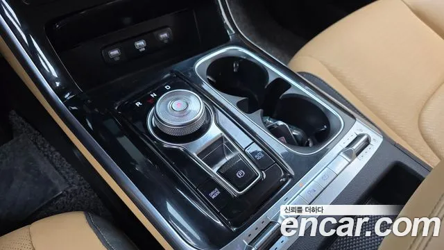 Kia Carnival Generation 4 — Фото автомобиля 9
