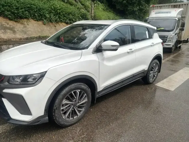 Geely Binyue — Фото автомобиля 13