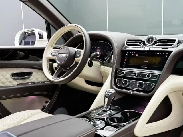 Bentley Bentayga Hybrid — Фото автомобиля 17