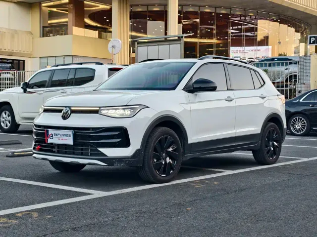 Фотография автомобиля — Volkswagen Tharu