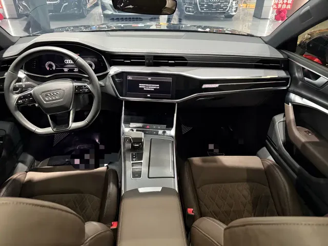 Audi A7L — Фото автомобиля 5