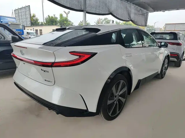 Toyota bZ5 — Фото автомобиля 6