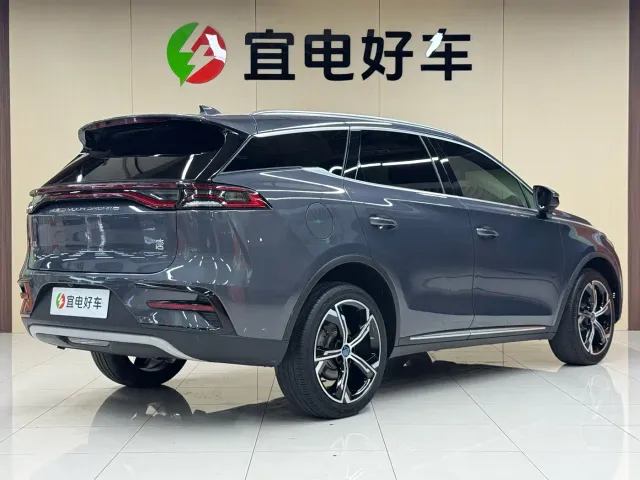 BYD Tang — Фото автомобиля 6