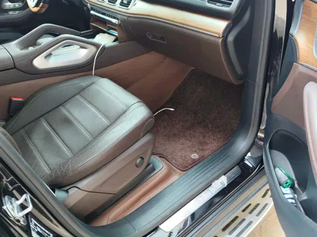 Mercedes-Benz GLS-Class — Фото автомобиля 8