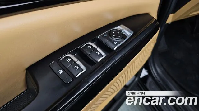 Kia Carnival Generation 4 — Фото автомобиля 23