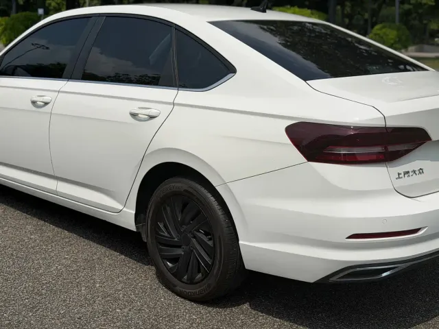 Volkswagen Lavida — Фото автомобиля 17
