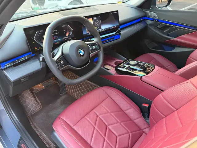 BMW 5 Series — Фото автомобиля 3