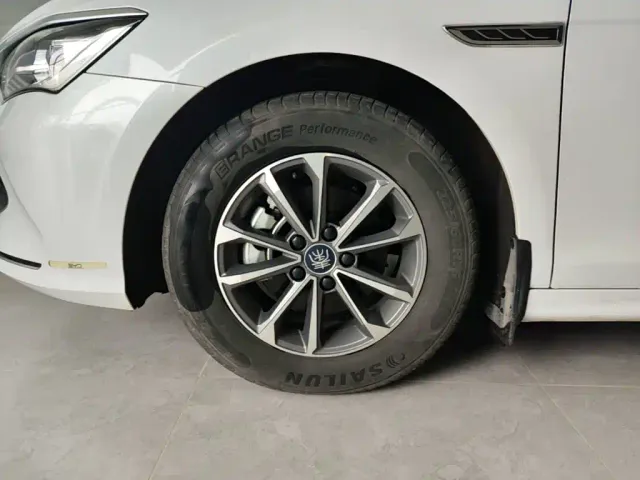 BYD Qin PLUS — Фото автомобиля 22