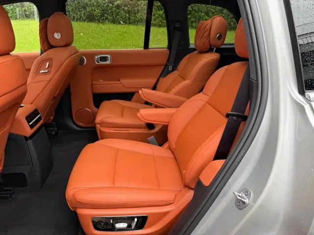 Li Auto L9 — Фото автомобиля 12