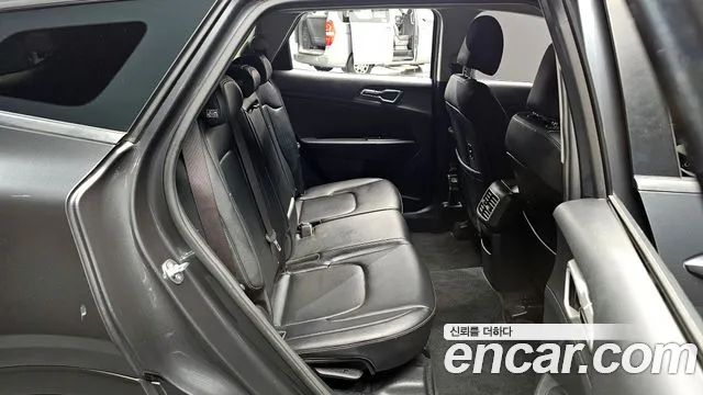 Kia Sportage Sportage 5-е поколение Бензин 1.6 турбо 2WD — Фото автомобиля 11
