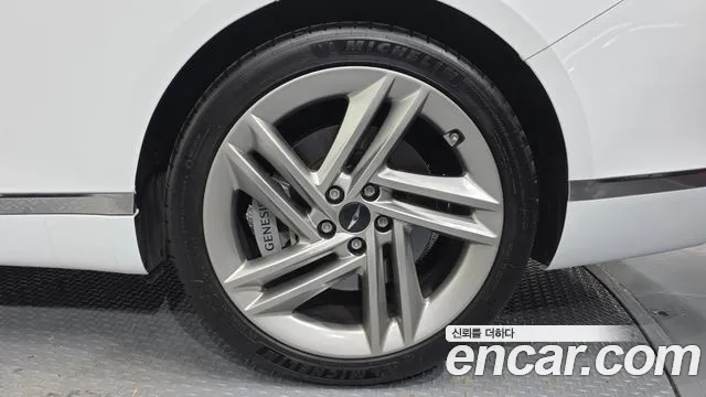 Genesis G80 RG3 — Фото автомобиля 21