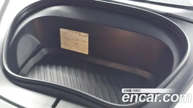Tesla Model 3 — Фото автомобиля 6