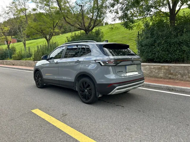 Volkswagen Tharu — Фото автомобиля 5