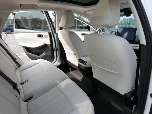 GAC Aion S MAX — Фото автомобиля 12