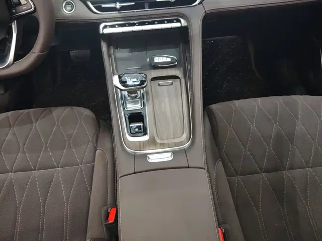 Geely Xingyue L — Фото автомобиля 13