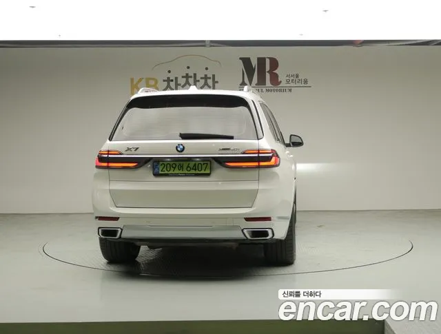 BMW X7 — Фото автомобиля 4