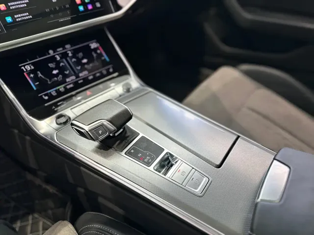 Audi A6L — Фото автомобиля 13
