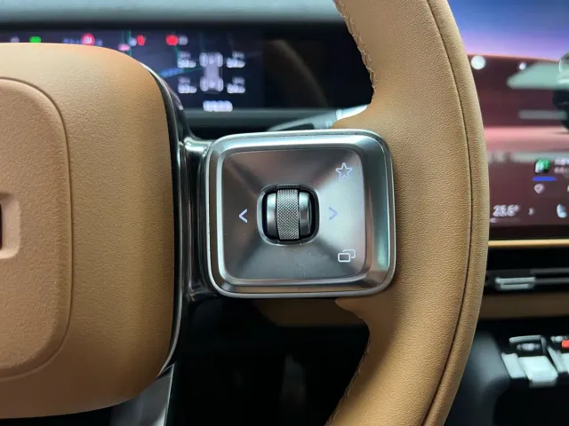 iCAR V27 — Фото автомобиля 23